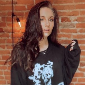 Meet your Posher, Shea